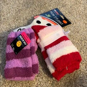 NWT 3 pairs of socks (very soft) women